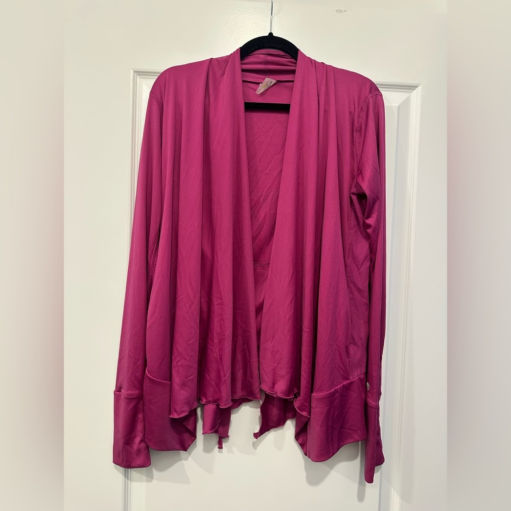 Colosseum Cardigan Size Mediumm